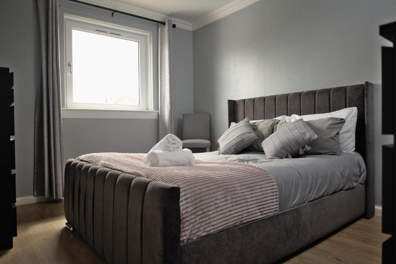 Modern 2-Bed Haven, Free Parking Apartment Edinburgh Bagian luar foto